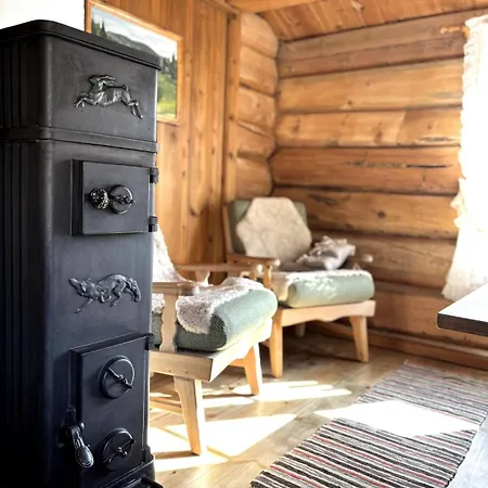 Stallen - Koselig Lite Hus Pa Gardstun Skjak Exterior photo