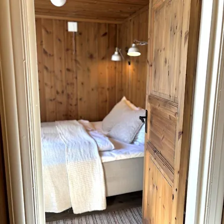Stallen - Koselig Lite Hus Pa Gardstun Skjak Exterior photo