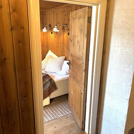 Stallen - Koselig Lite Hus Pa Gardstun Skjak Exterior photo