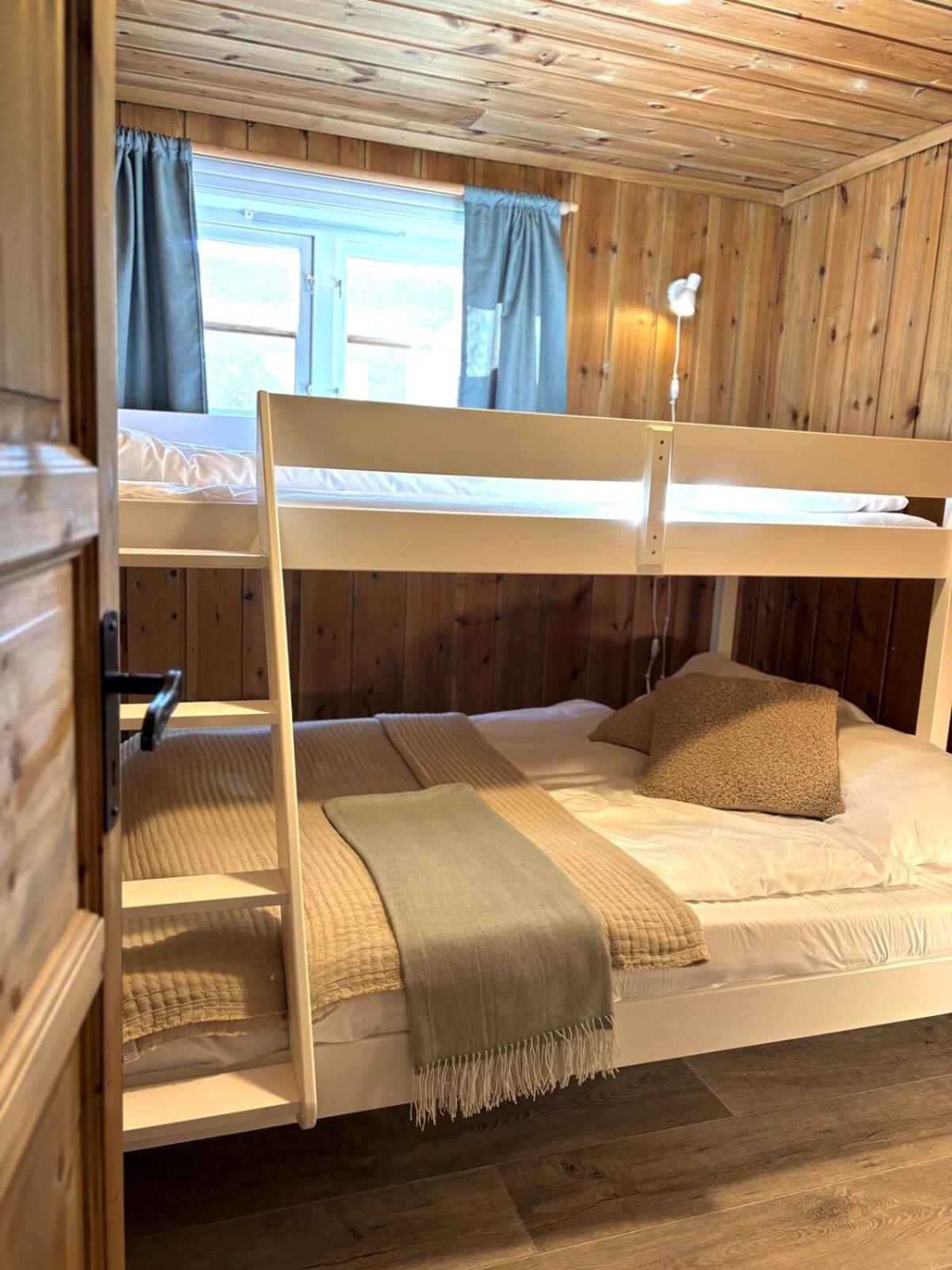 Holiday home Stallen - Koselig Lite Hus Pa Gardstun *
